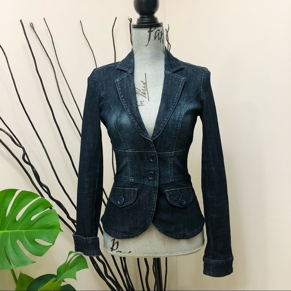 Fitted Denim Jacket Longsleeves - Picture 2 of 7